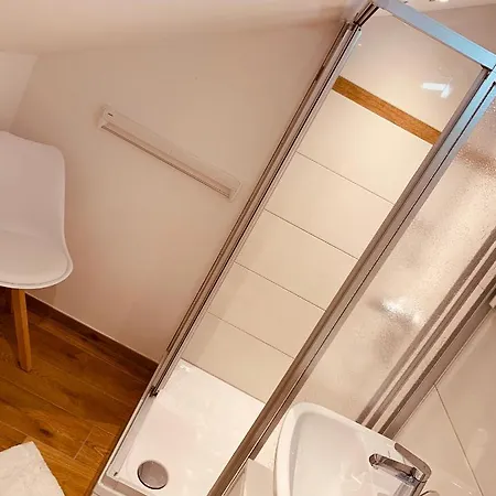 Felix Living 7, Gruppenwohnung Mit Oberhausblick, Dachterrasse & Parkplatz 아파트