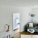 Felix Living 7, Gruppenwohnung Mit Oberhausblick, Dachterrasse & Parkplatz Apartament *