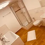 Felix Living 7, Gruppenwohnung Mit Oberhausblick, Dachterrasse & Parkplatz *