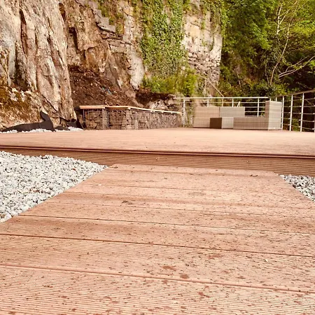 Felix Living 7, Gruppenwohnung Mit Oberhausblick, Dachterrasse & Parkplatz דירה