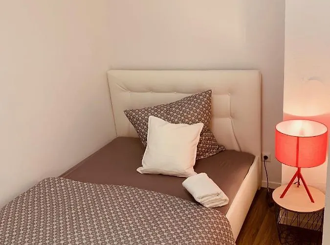 Felix Living 7, Gruppenwohnung Mit Oberhausblick, Dachterrasse & Parkplatz * Pasawa