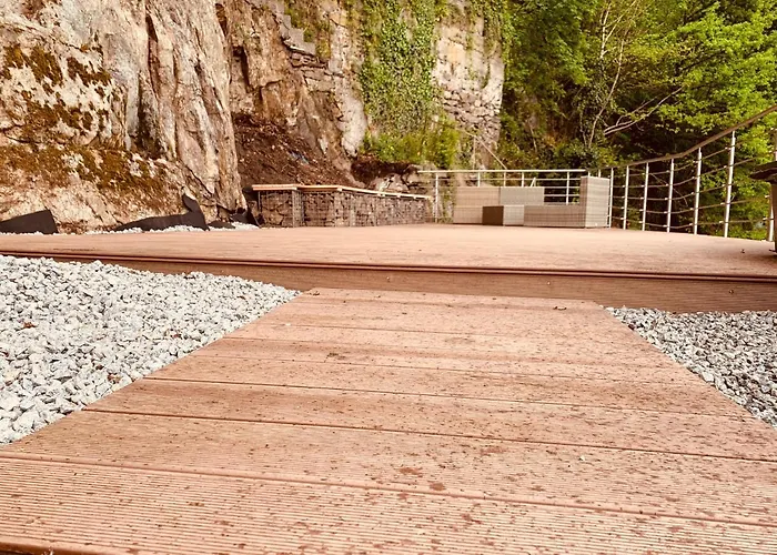 Felix Living 7, Gruppenwohnung Mit Oberhausblick, Dachterrasse & Parkplatz Apartament